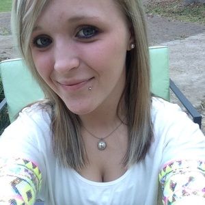 Meet your Posher, Leanne